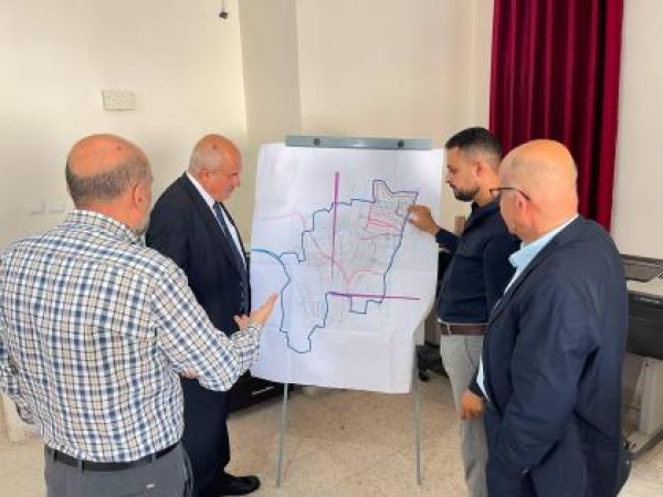 حجاوي يوعز بمواصلة العمل على تطوير المخططات الهيكلية والتنظيمية للهيئات المحلية في منطقة الشمال