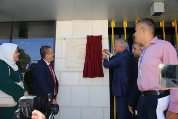 البنك الإسلامي الفلسطيني يتسلم شهادة البناء الأخضر من المستوى الذهبي عن مبنى الأرشيف المركزي البنك الإسلامي الفلسطيني يتسلم شهادة البناء الأخضر من المستوى الذهبي عن مبنى الأرشيف المركزي