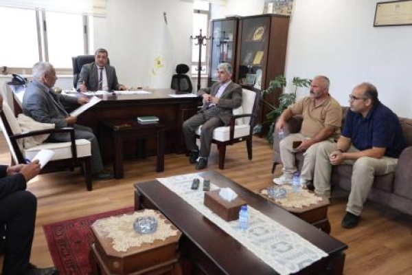 مقبل يطلع من رئيس مجلس الخدمات المشترك على أبرز احتياجات المجلس