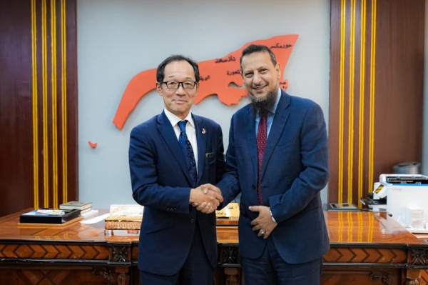 محافظ العاصمة عدن يبحث مع السفير الياباني سبل التعاون المشترك ويؤكد على أولوية المشاريع المستدامة