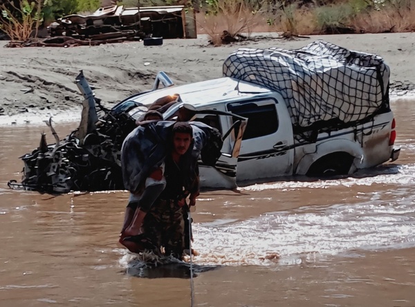 مقتل مدني ين وإصابة آخرين بانفجار لغم حوثي في محافظة البيضاء