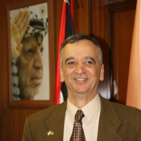 نقطة ضوء وطن يتآكل نقطة ضوء وطن يتآكل