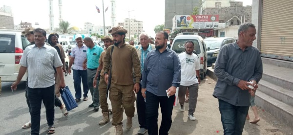 مدير عام المنصورة يشرف ميداني ا على حملة للنظافة وإزالة العوائق في شارع القطيبي مدير عام المنصورة يشرف ميداني ا على حملة للنظافة وإزالة العوائق في شارع القطيبي