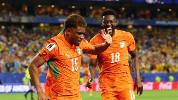 كأس العالم ساحل العاج يخطف فوز ا في اللحظات الأخيرة أمام الإكوادور كأس العالم ساحل العاج يخطف فوز ا في اللحظات الأخيرة أمام الإكوادور