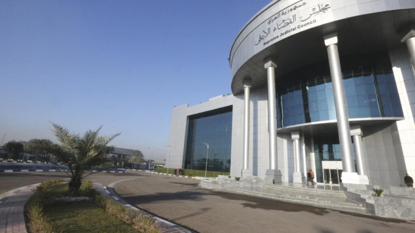 العراق يصادر أكثر من 85 مليون دولار في قضية فساد مرتبطة بمسؤول حكومي