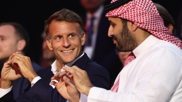 ماكرون يستقبل ولي العهد السعودي لبحث التقارب الإستراتيجي والعقود الاقتصادية