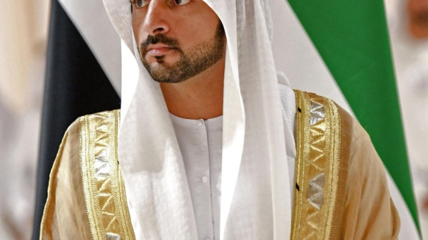 وزير الدفاع الإماراتي يحضر التمرين العسكري المشترك درع البحرين