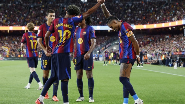 بطولة إسبانيا برشلونة يحول تخلفه إلى فوز كبير بثنائية لكل من جمال ورافينيا بطولة إسبانيا برشلونة يحول تخلفه إلى فوز كبير بثنائية لكل من جمال ورافينيا