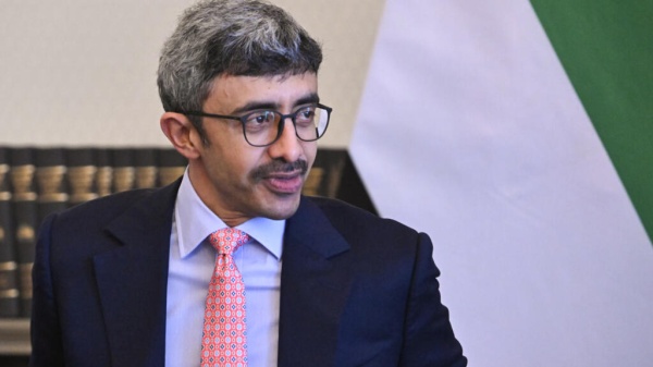 وزير الخارجية الإماراتي يبحث مع نظيره الروسي التطورات الإقليمية والدولية وزير الخارجية الإماراتي يبحث مع نظيره الروسي التطورات الإقليمية والدولية