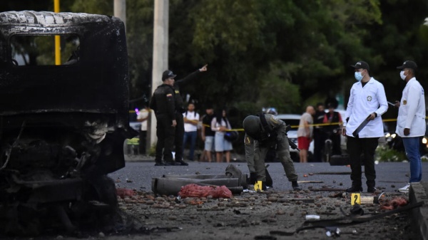 ارتفاع حصيلة انفجار سيارة مفخخة في كولومبيا إلى 14 جريحا على الأقل ارتفاع حصيلة انفجار سيارة مفخخة في كولومبيا إلى 14 جريحا على الأقل