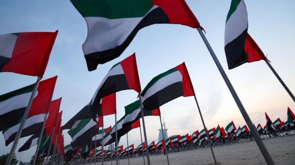 الإمارات تعلن تعليق رحلات شركات الطيران الإيرانية منها وإليها الإمارات تعلن تعليق رحلات شركات الطيران الإيرانية منها وإليها