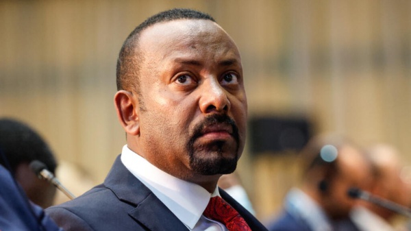 أحمد مجددا رئيسا لحكومة إثيوبيا وعينه على البحر في خضم نزاع تيغراي أحمد مجددا رئيسا لحكومة إثيوبيا وعينه على البحر في خضم نزاع تيغراي