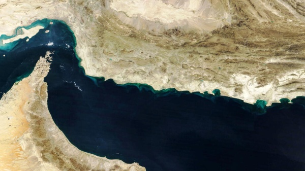 مضيق هرمز حيث يدور الكباش الأميركي الإيراني مضيق هرمز حيث يدور الكباش الأميركي الإيراني