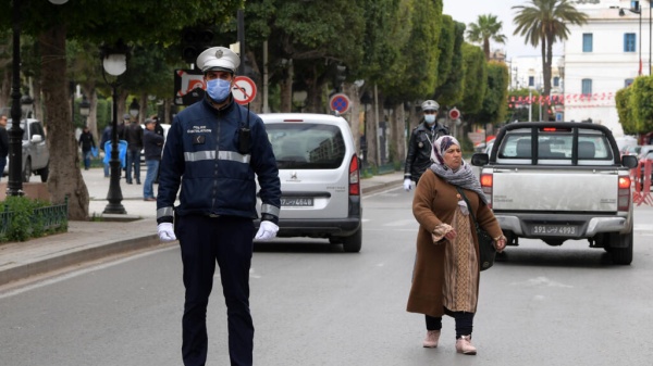 تونس تنشر عناصر شرطة مرور بزي مدني لمكافحة الفوضى و الإفلات من العقاب