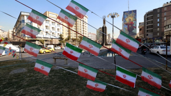 إيران تعرض 30 ألف دولار مقابل قتل أو أسر عسكريين أميركيين إيران تعرض 30 ألف دولار مقابل قتل أو أسر عسكريين أميركيين