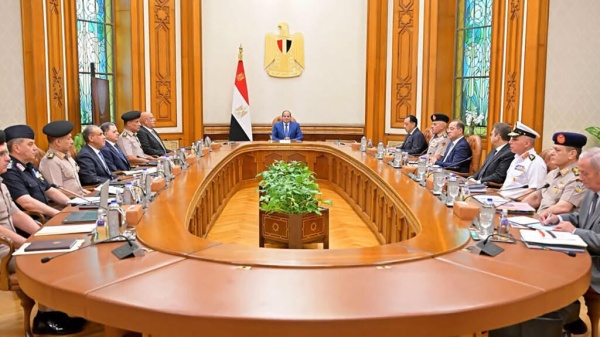 السيسي يقول إن الجهد العسكري المصري هو للدفاع عن السعودية ولا يشمل مهاجمة اليمن