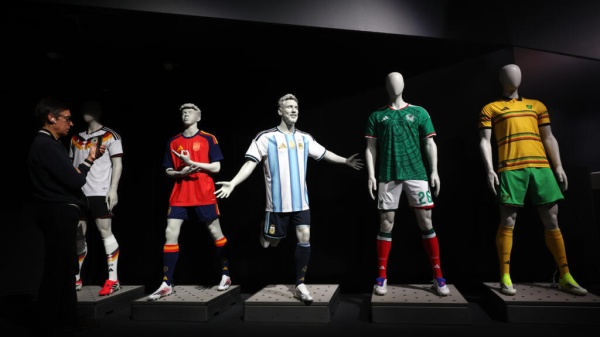 مونديال 2026 أديداس تواجه نقصا غير متوقع في قمصان بعض لاعبي المنتخب الألماني مونديال 2026 أديداس تواجه نقصا غير متوقع في قمصان بعض لاعبي المنتخب الألماني