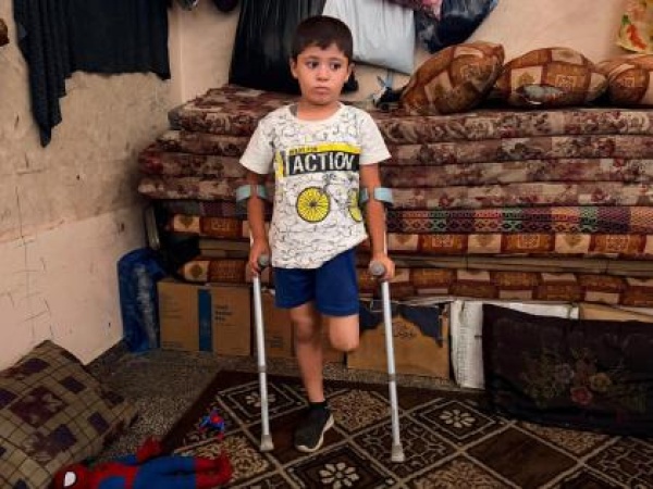 قصة مصورة أحمد إصابة كان يمكن علاجها فانتهت ببتر ساقه قصة مصورة أحمد إصابة كان يمكن علاجها فانتهت ببتر ساقه