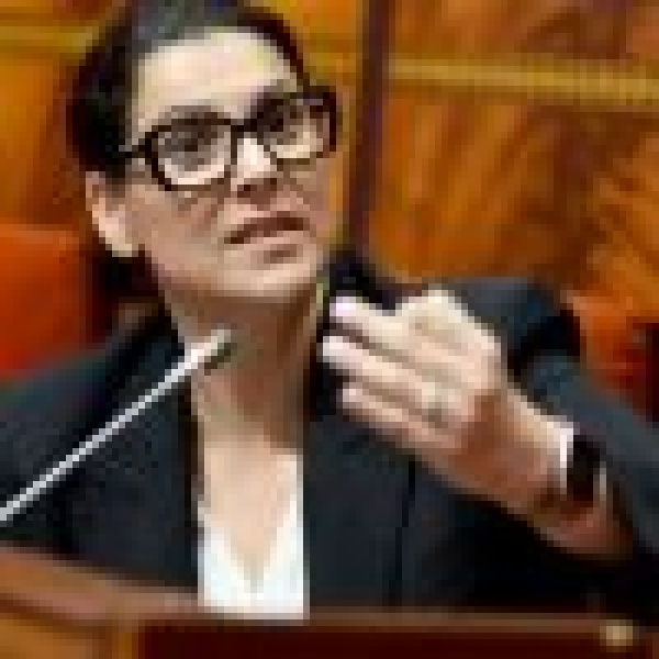 فاطمة المنصوري أول رئيسة حكومة في تاريخ المغرب