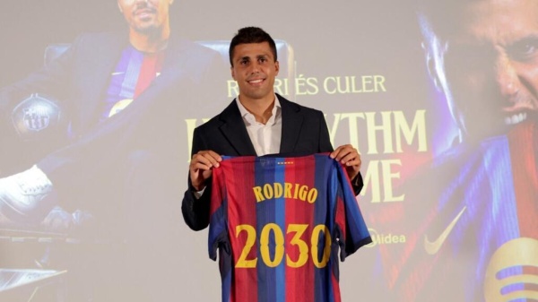 برشلونة يتعاقد مع رودري بعد مسيرة حافلة مع مانشستر سيتي برشلونة يتعاقد مع رودري بعد مسيرة حافلة مع مانشستر سيتي