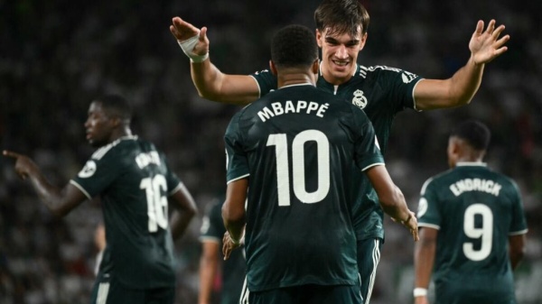ريال مدريد يخطف فوزا قاتلا أمام إلتشي ويعادل برشلونة مؤقتا