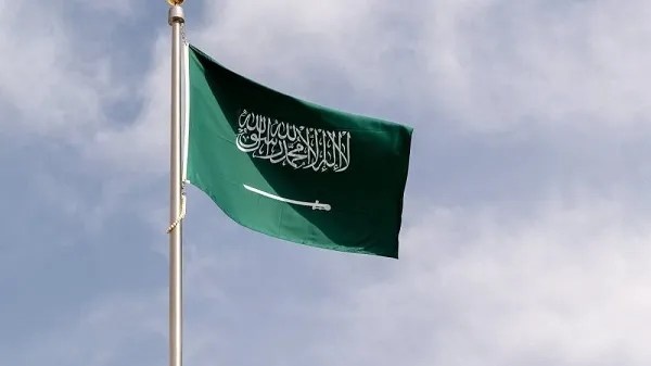 أحدهما سعودية الرياض تدين استهداف إيران لناقلتين في مضيق هرمز وتحملها كامل المسؤولية أحدهما سعودية الرياض تدين استهداف إيران لناقلتين في مضيق هرمز وتحملها كامل المسؤولية