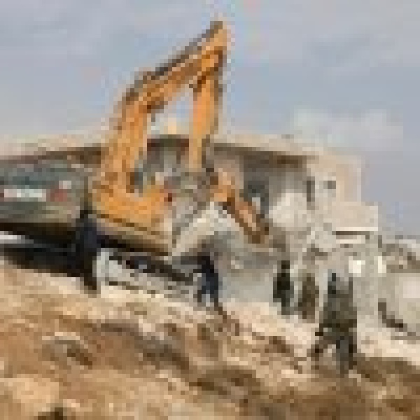 قوات الاحتلال الإسرائيلي تنفذ عمليات هدم واعتقالات واسعة في الضفة الغربية