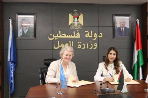 وزارة العمل و الأغذية العالمي يوقعان مذكرة تفاهم لتعزيز التشغيل والتمكين الاقتصادي
