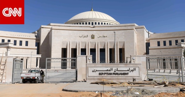 مصر طلب إحاطة للحكومة بشأن مطاعم نظام الطيبات وسط تحذيرات من حملات ترويجية