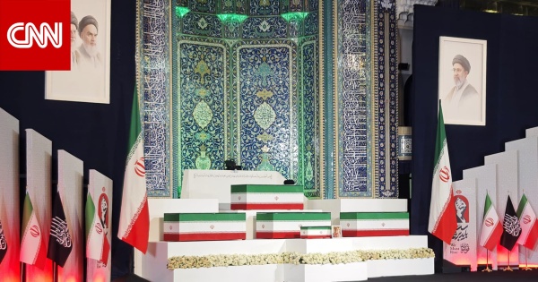 الأكبر في تاريخها إيران تبعث رسالة تحد إلى ترامب عبر جنازة مهيبة لعلي خامنئي الأكبر في تاريخها إيران تبعث رسالة تحد إلى ترامب عبر جنازة مهيبة لعلي خامنئي