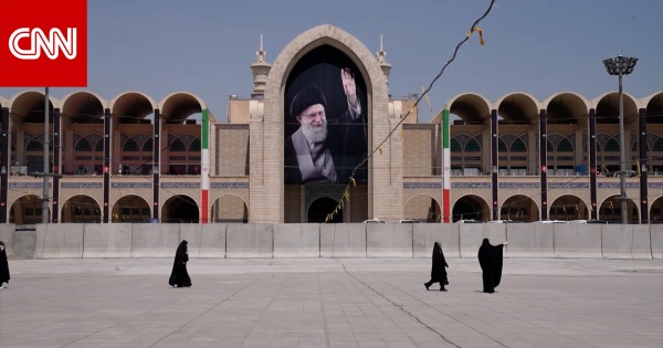 المراسم وتفاصيل الدفن مراسل cnn يشرح استعدادات إيران الضخمة لجنازة خامنئي المراسم وتفاصيل الدفن مراسل cnn يشرح استعدادات إيران الضخمة لجنازة خامنئي