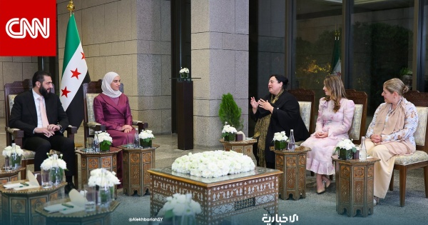 صور جديدة من إطلالة لطيفة الدروبي مع أحمد الشرع خلال مناسبة رسمية بدمشق صور جديدة من إطلالة لطيفة الدروبي مع أحمد الشرع خلال مناسبة رسمية بدمشق
