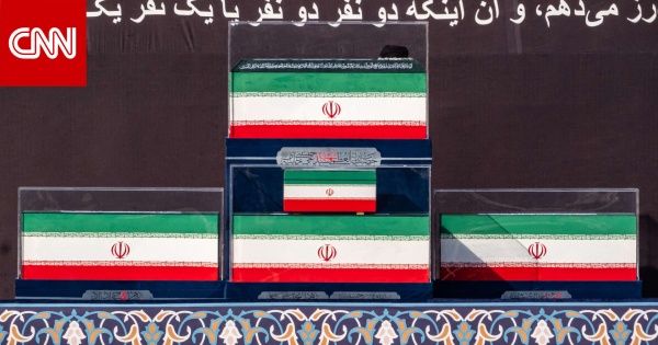 إقامة صلاة الجنازة على جثمان خامنئي وعدد من أفراد أسرته إقامة صلاة الجنازة على جثمان خامنئي وعدد من أفراد أسرته