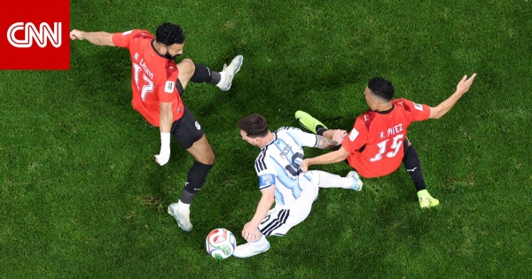 إلغاء هدف لمصر أمام الأرجنتين رواج تعليق من محترف شطرنج يعيد نشره علاء مبارك ونجيب ساويرس إلغاء هدف لمصر أمام الأرجنتين رواج تعليق من محترف شطرنج يعيد نشره علاء مبارك ونجيب ساويرس