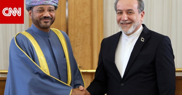 تناول استئناف الحوار ومضيق هرمز اتصال بين وزيري خارجية ع مان وإيران تناول استئناف الحوار ومضيق هرمز اتصال بين وزيري خارجية ع مان وإيران