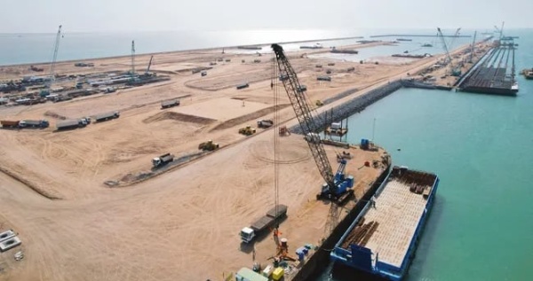 العراق يتجه لتمويل طريق التنمية عبر تركيا مقابل النفط