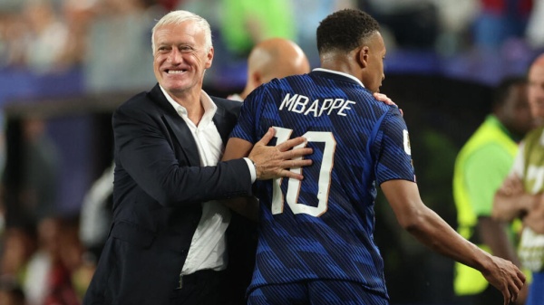كأس العالم مبابي يعادل رقم كلوزه ويصبح ثاني أفضل هداف في تاريخ البطولة برصيد 16 هدفا كأس العالم مبابي يعادل رقم كلوزه ويصبح ثاني أفضل هداف في تاريخ البطولة برصيد 16 هدفا