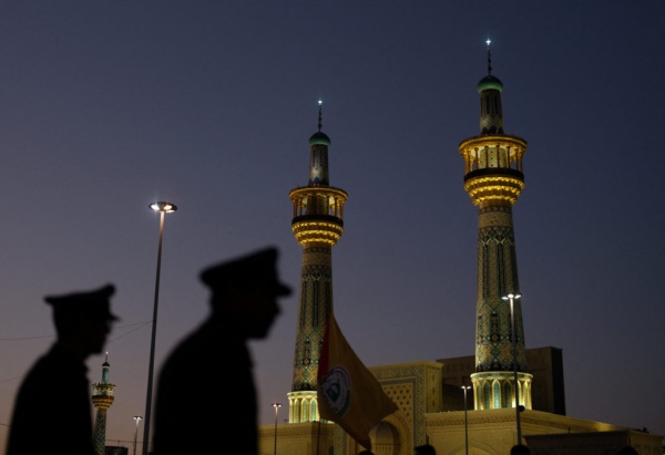 الولايات المتحدة تنفذ جولة أخرى من الضربات على إيران الولايات المتحدة تنفذ جولة أخرى من الضربات على إيران