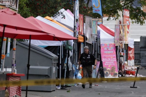 قالت شرطة سياتل إن شاب ا يبلغ من العمر 15 عام ا اعتقل فيما يتعلق بإطلاق النار في مهرجان الطعام كان يحمل مسدس ا شبحي ا