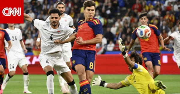 كلنا مع المنتخب الصدر يدعو العراقيين لدعم فريقهم في كأس العالم كلنا مع المنتخب الصدر يدعو العراقيين لدعم فريقهم في كأس العالم