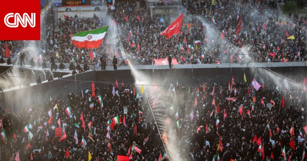 الآلاف يحتشدون في طهران خلال ثاني أيام مراسم تشييع خامنئي