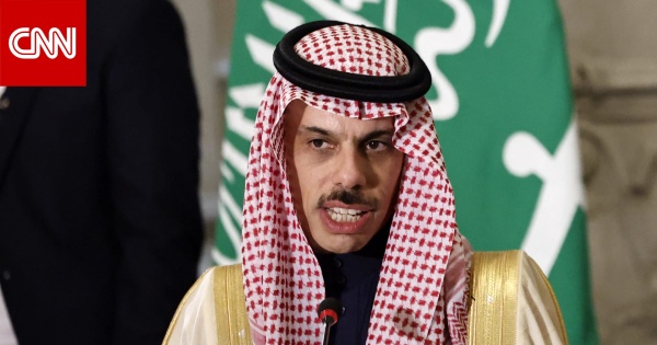وزير الخارجية السعودي يبحث جهود خفض التصعيد مع نظيره الإيراني وزير الخارجية السعودي يبحث جهود خفض التصعيد مع نظيره الإيراني