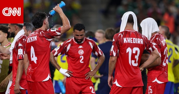 لماذا أثارت فترات التوقف لشرب المياه خلال كأس العالم جدلا