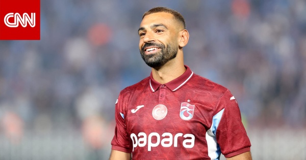 بعد صورة البقلاوة محمد صلاح لوكيله من أكل القطعتين والثاني يرد أخذت 35 من حصتك
