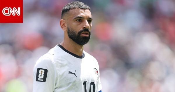 كأس العالم هذا ما فعله محمد صلاح مع حسام حسن لحظة انفعال المدرب على الحكم كأس العالم هذا ما فعله محمد صلاح مع حسام حسن لحظة انفعال المدرب على الحكم
