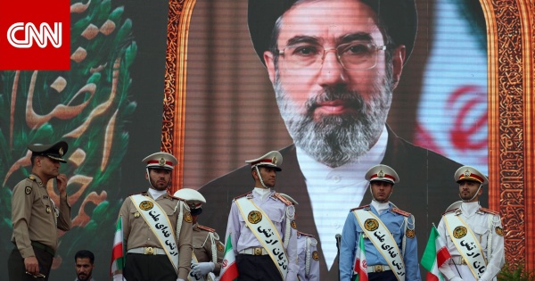 قائد الجيش الإيراني يعلن مكافأة لمن يقتل أو يأسر أي جندي أمريكي قائد الجيش الإيراني يعلن مكافأة لمن يقتل أو يأسر أي جندي أمريكي