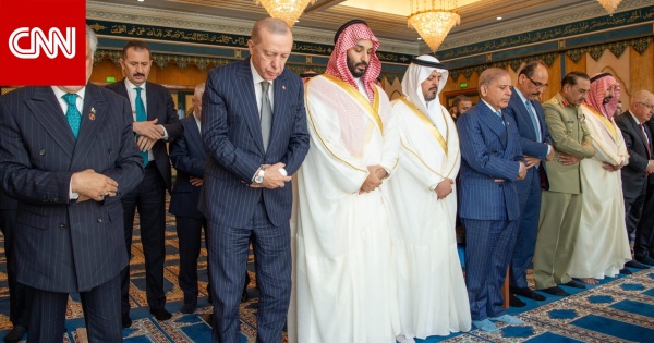 بالصور محمد بن سلمان وأردوغان وشهباز شريف يؤدون صلاة الجمعة بالمسجد الحرام بالصور محمد بن سلمان وأردوغان وشهباز شريف يؤدون صلاة الجمعة بالمسجد الحرام