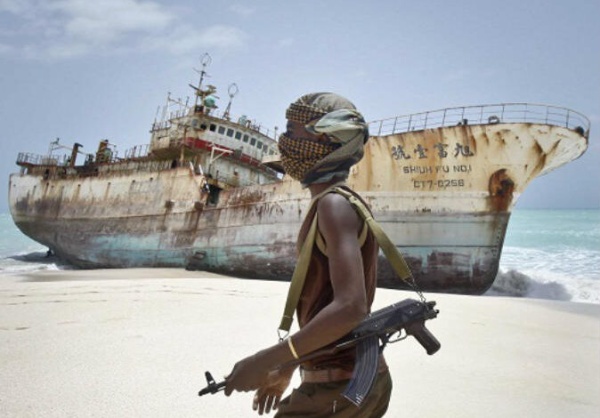 تقرير استخباراتي شبكة تهريب تربط الحوثيين بالحرب في السودان عبر البحر الأحمر تقرير استخباراتي شبكة تهريب تربط الحوثيين بالحرب في السودان عبر البحر الأحمر