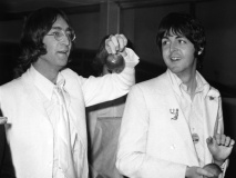 john lennon s angry letter to my obsessive old pal paul mccartney after beatles split goes up for auction