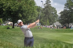 rory mcilroy tied for first round lead at travelers u s open rehab